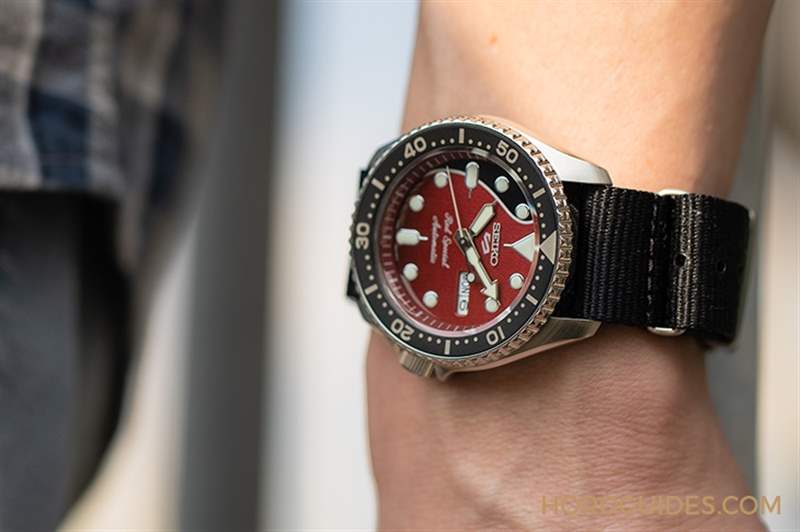 SEIKO - 搖滾迷燃起來(lái)！ SEIKO 5 x 皇后合唱團(tuán)Brian May 聯(lián)名表