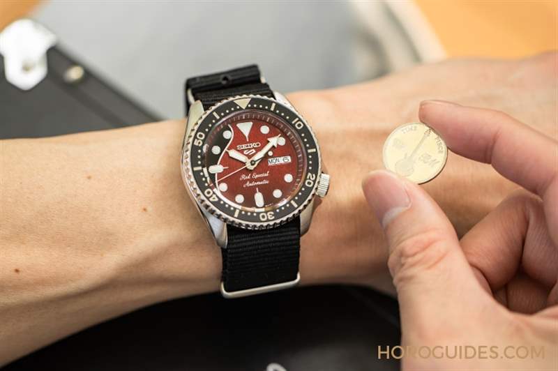 SEIKO - 搖滾迷燃起來(lái)！ SEIKO 5 x 皇后合唱團(tuán)Brian May 聯(lián)名表