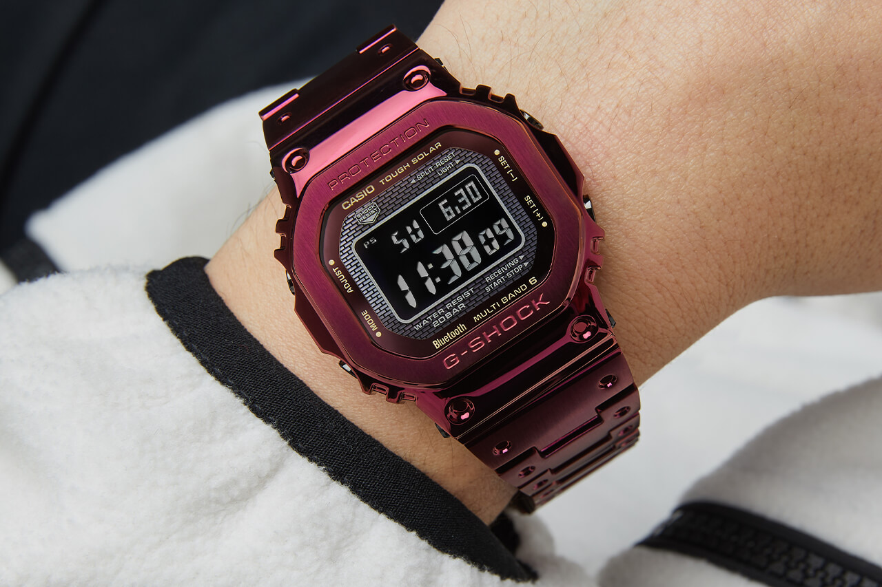 G-SHOCK 限量版紅色離子鍍?nèi)饘? class=