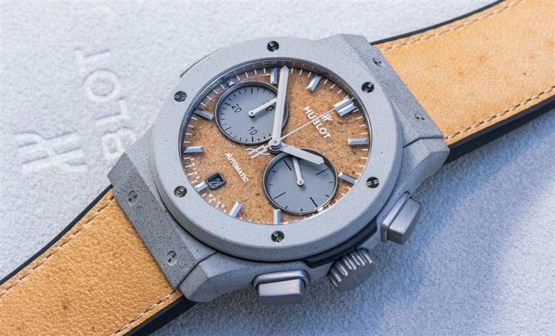 動(dòng)手實(shí)踐：Hublot Classic Fusion Chronograph Concrete Sand Watch with Concrete & Sand 來(lái)自迪拜