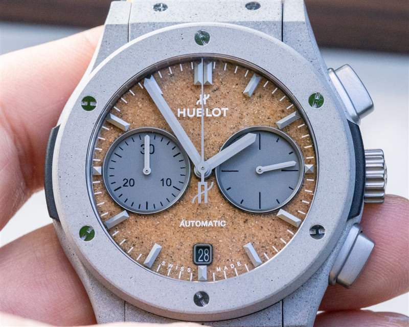 動(dòng)手實(shí)踐：Hublot Classic Fusion Chronograph Concrete Sand Watch with Concrete & Sand 來(lái)自迪拜