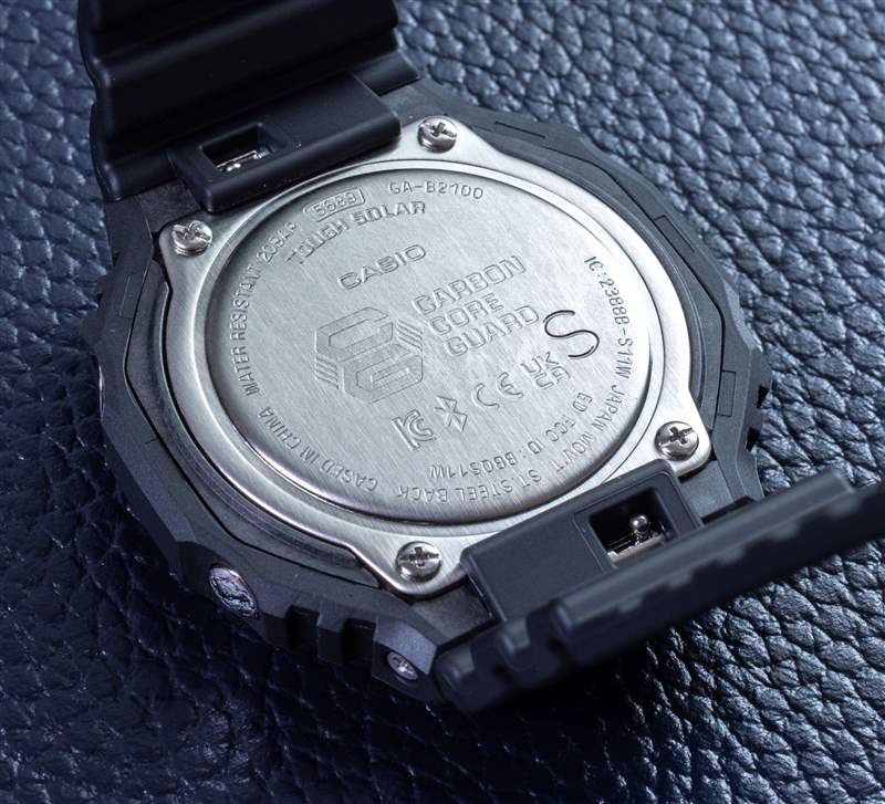 動手操作：卡西歐 G-Shock GA-B2100 手表，配備堅固的太陽能和藍牙