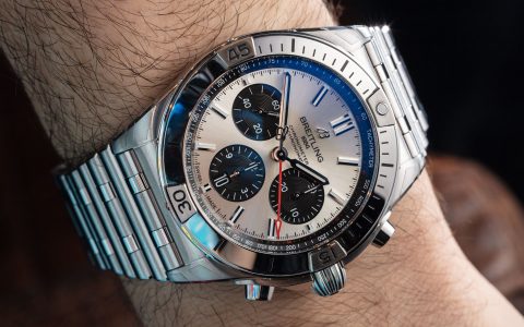 動(dòng)手：百年靈 Chronomat B01 42 手表