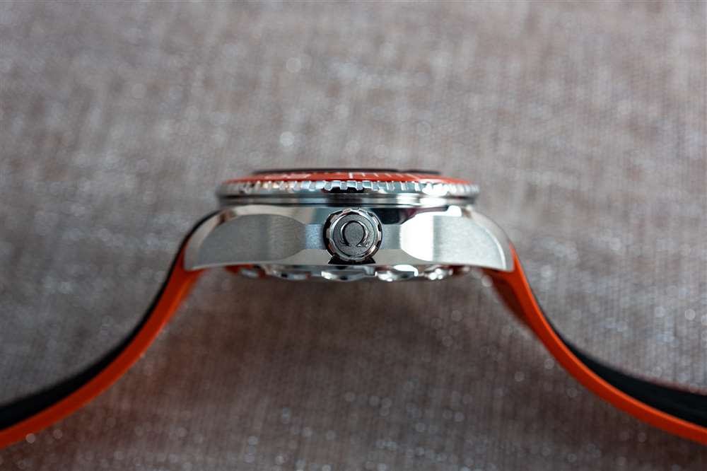 Steel Ultra Deeo 表殼簡(jiǎn)介