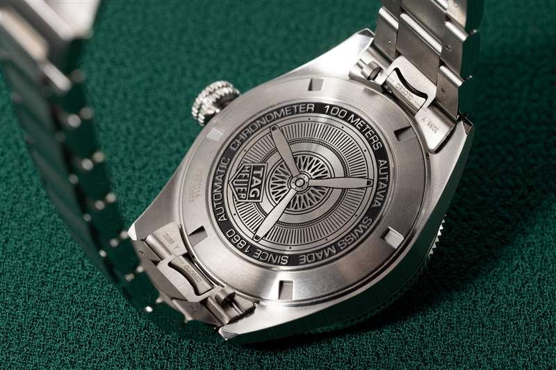 TAG Heuer Autavia GMT 雕刻，封閉底蓋