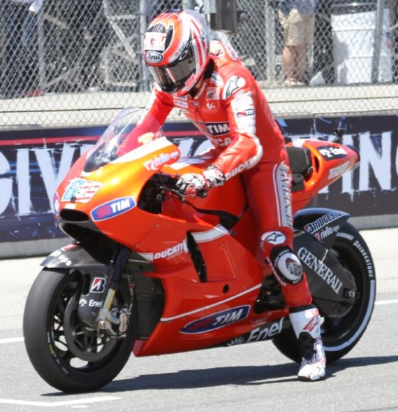 天梭 X MotoGP 蒙特雷拉古納塞卡摩托車(chē)賽事
