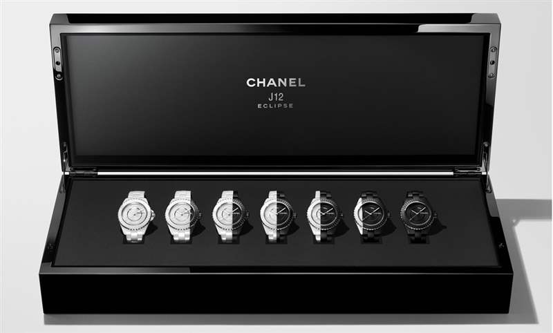 以黑白配的各種可能性，詮釋月蝕的模樣｜CHANEL J12腕表的黑白實(shí)驗(yàn)