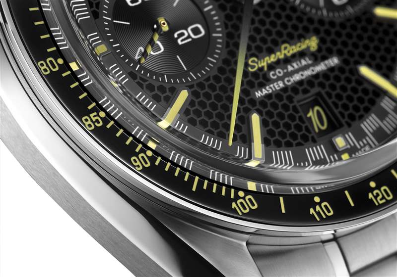 歐米茄推出Speedmaster Super Racing計時碼表：Spirate超精細游絲調節，每天0/+2秒精準度