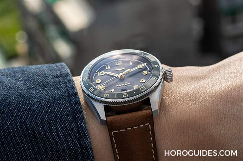 LONGINES - 為此地與彼時(shí)，都鍍上Golden Hour：浪琴表Spirit Zulu Time，新增18K黃金細(xì)節(jié)