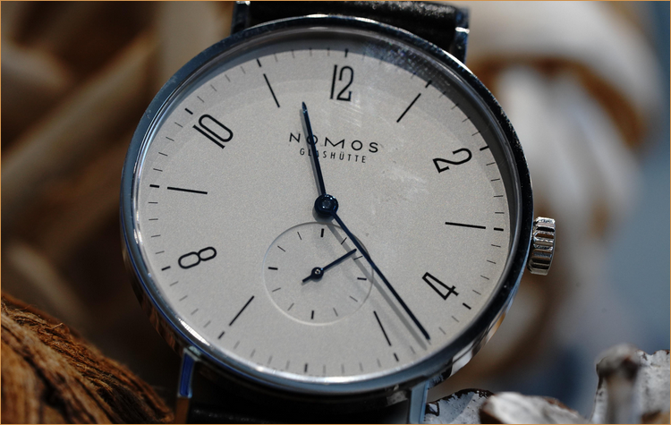 NOMOS浪琴哪個好