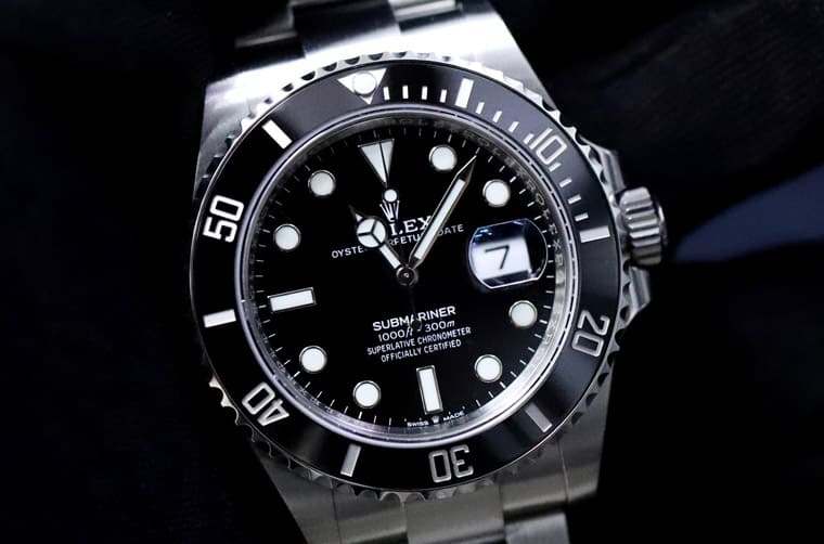 勞力士Submariner系列：無(wú)歷與有歷黑水鬼價(jià)格走勢(shì)分析
