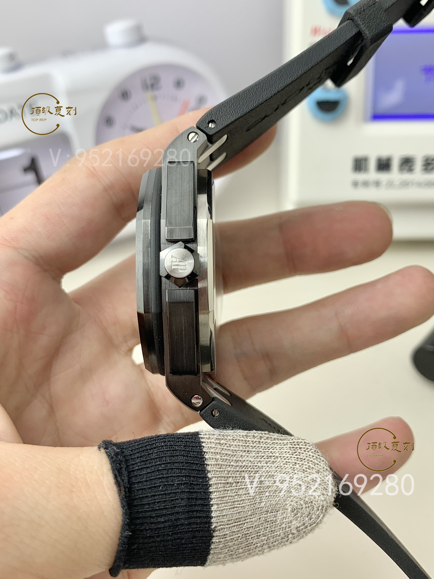 APS廠巔峰之作：愛(ài)彼皇家橡樹(shù)離岸型系列15707CE黑陶瓷腕表評(píng)測(cè)
